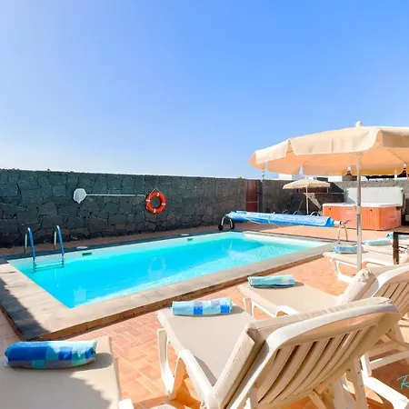 וילה Charming 4-bed In Playa Blanca פלאיה בלנקה